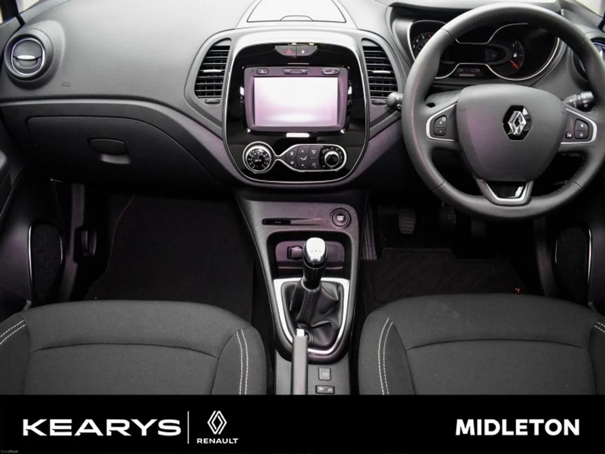 Renault Captur 0.9 TCe 90 ICONIC. Low KMs - Image 4
