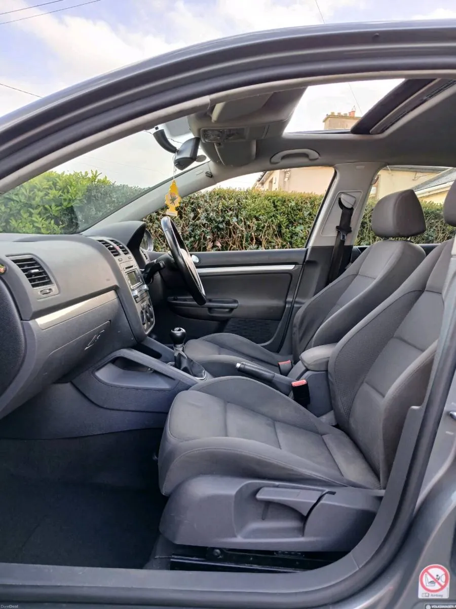 MK5 SPORT SUNROOF 15 MONTHS NCT HIGH SPEC - Image 2