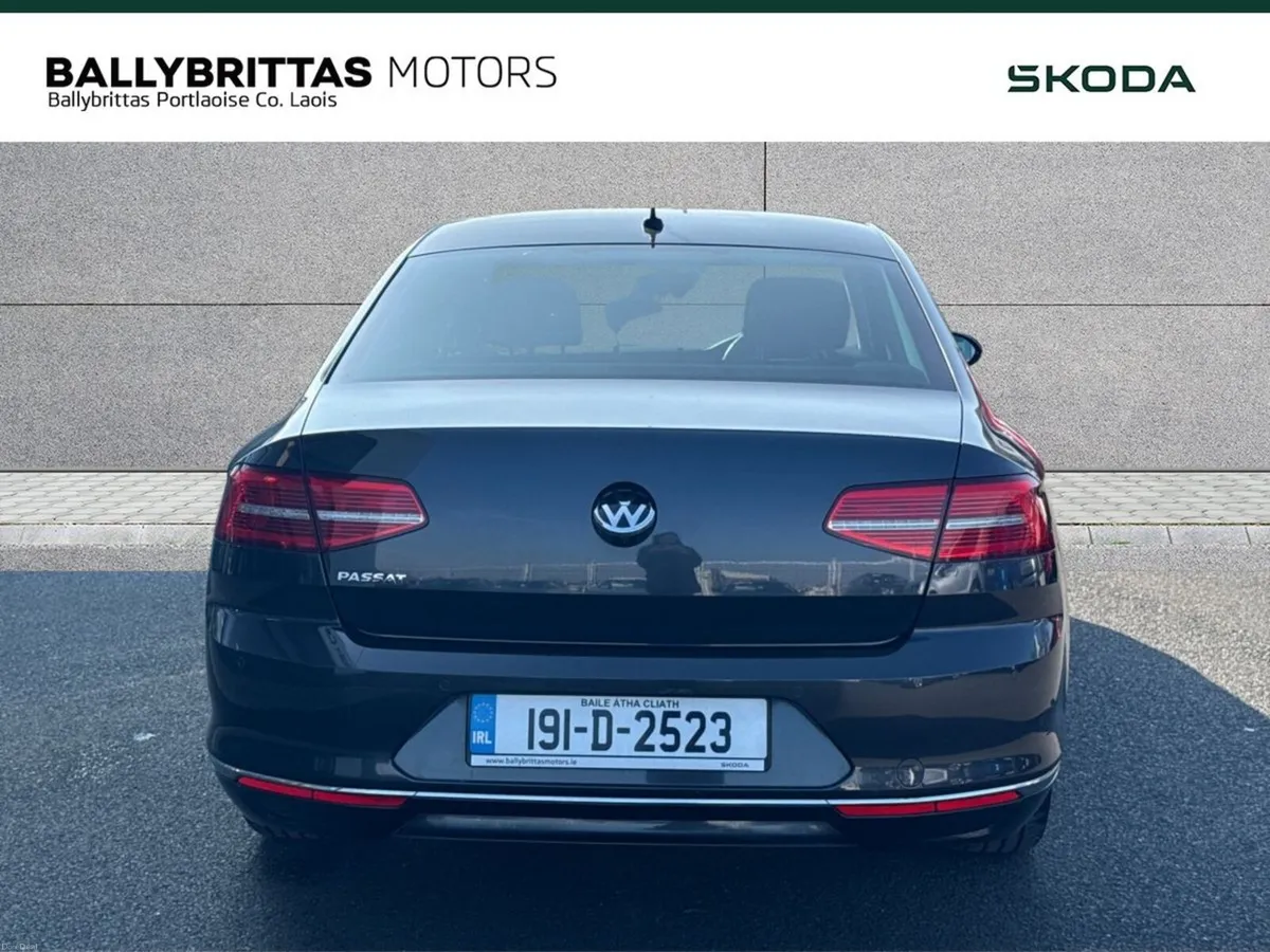 Volkswagen Passat 2.0 TDI 150HP Highline - Image 4
