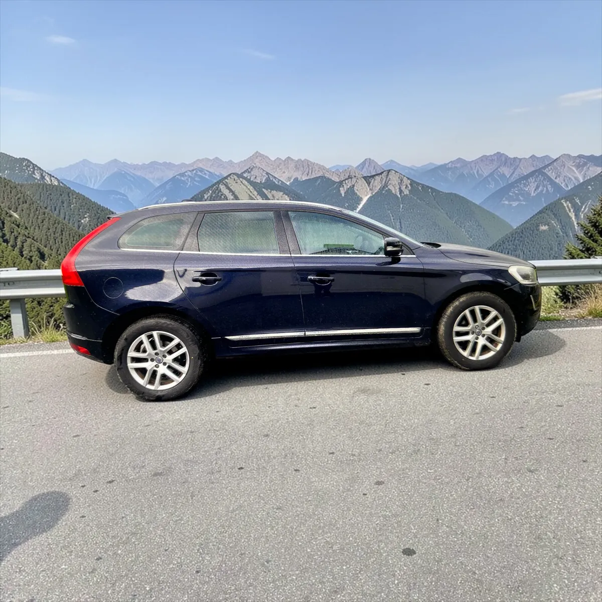 Volvo XC60 D4 (190hp) FWD SE LUX Automatic - Image 2