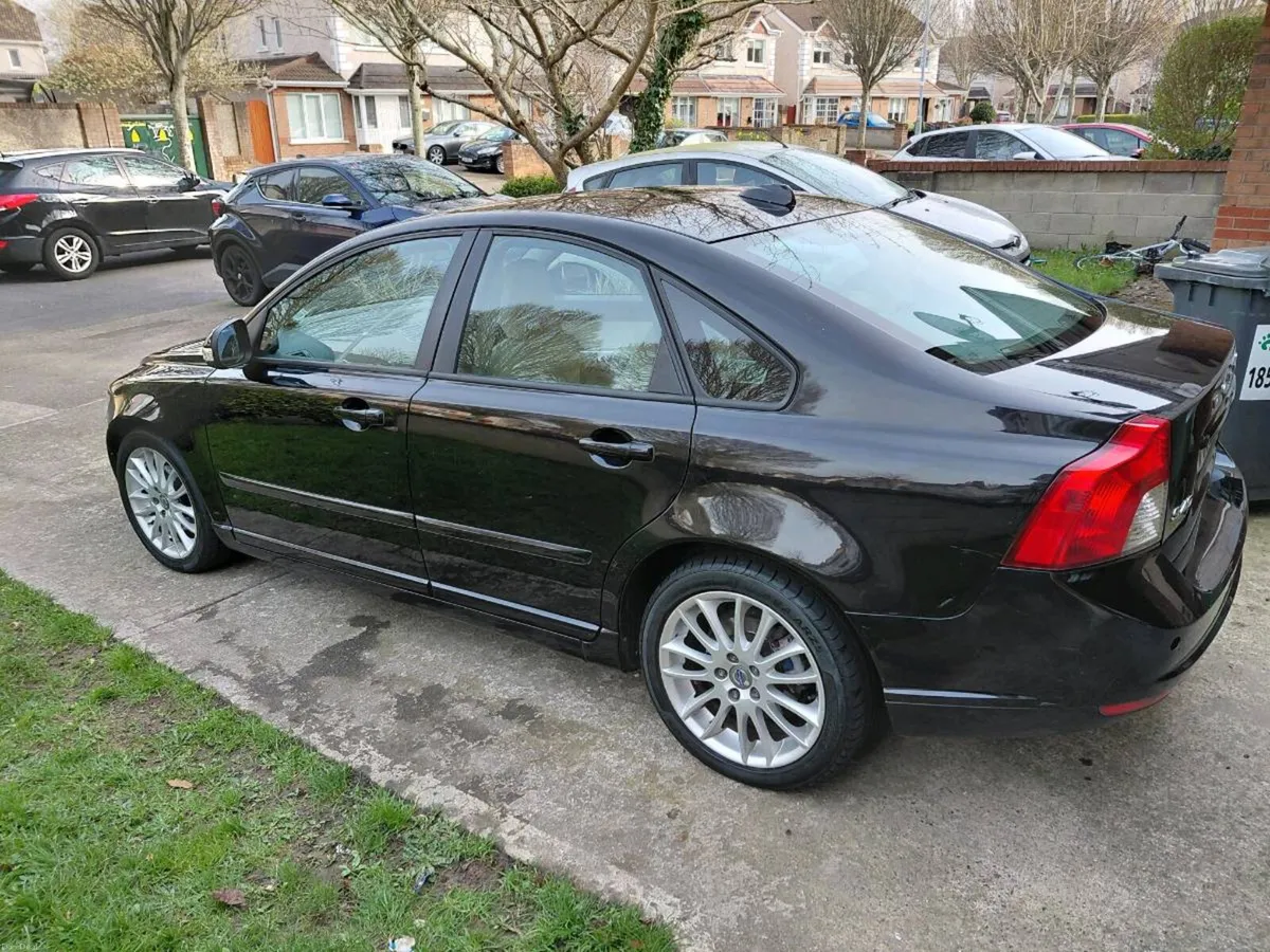 Volvo S40 - Image 2