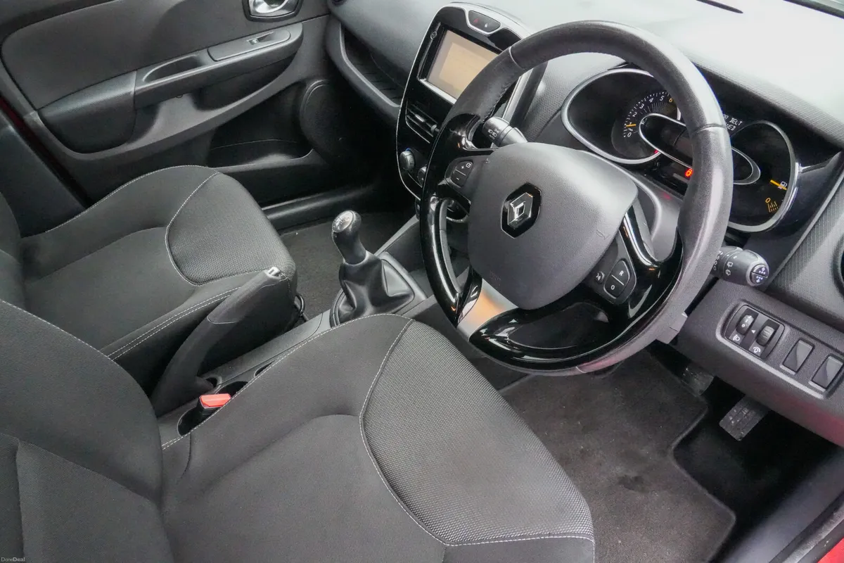 2016 Renault Clio 1.2 Petrol Manual *LOW KM* - Image 2