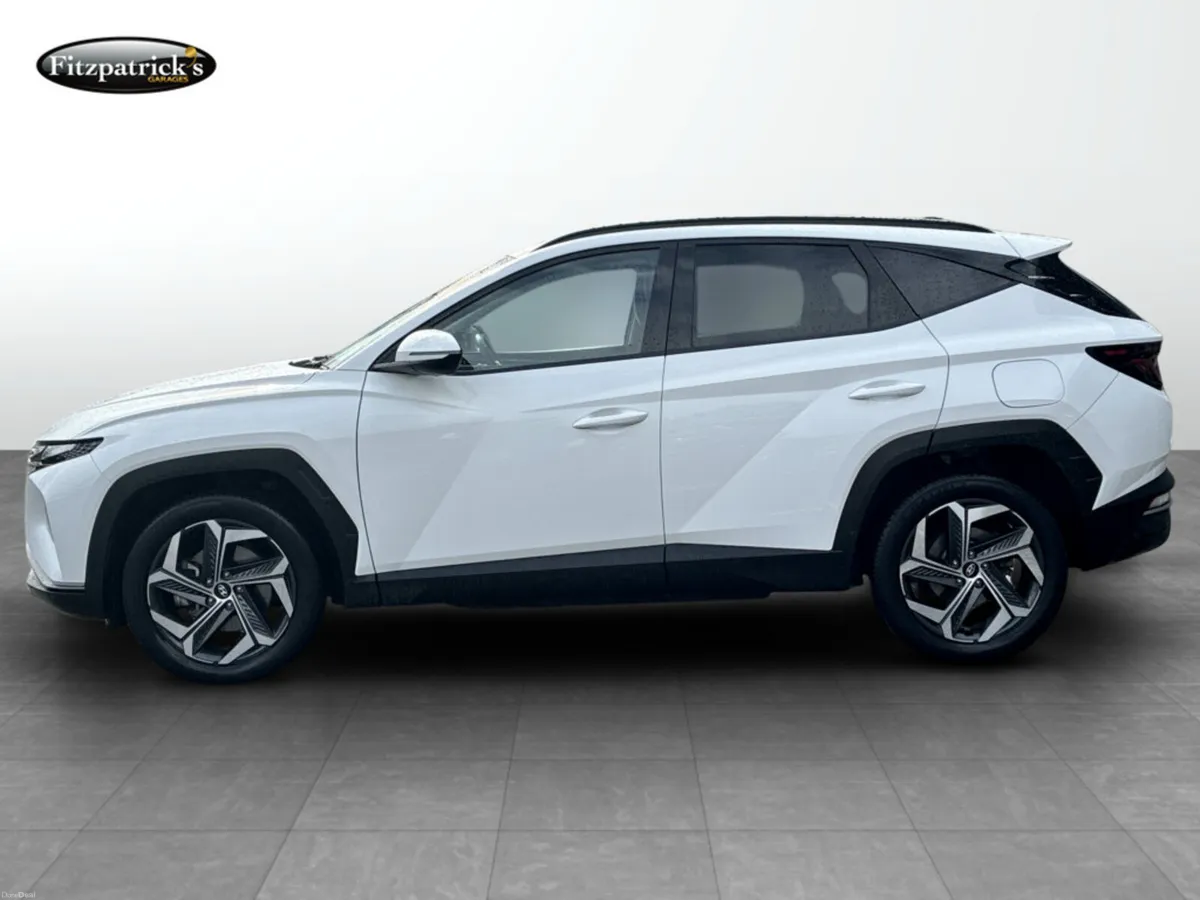 Hyundai Tucson Executive 1.6 Plug-In Hybrid - Image 3