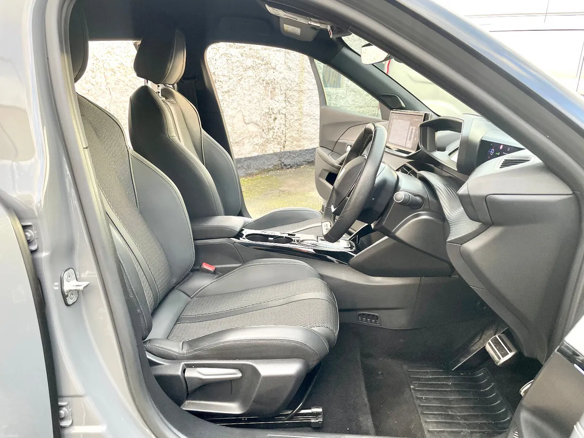 Peugeot 2008 GT-Line 50KW Fully Electric Auto,2024 - Image 4