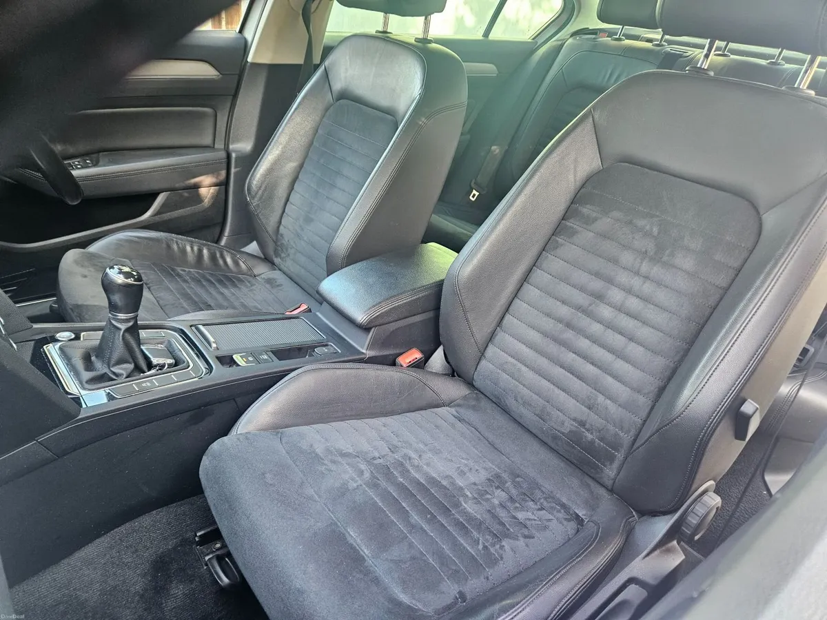 Volkswagen Passat 2019 - Image 3