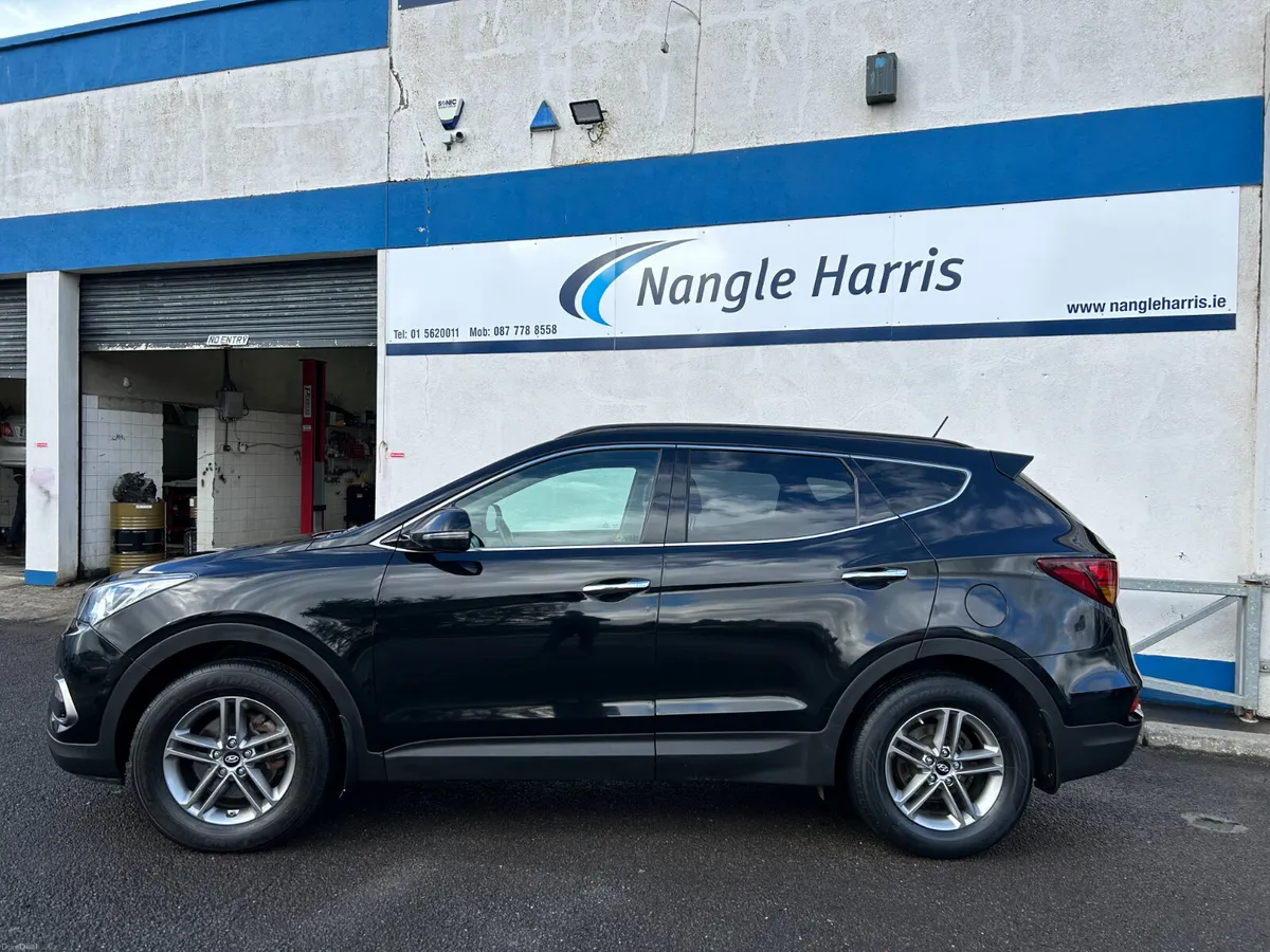 Hyundai Santa Fe 4WD. FULL LEATHER. - Image 2