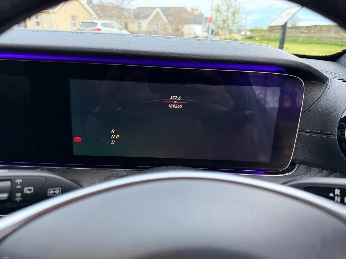 Mercedes-Benz E-Class 2017 - Image 2