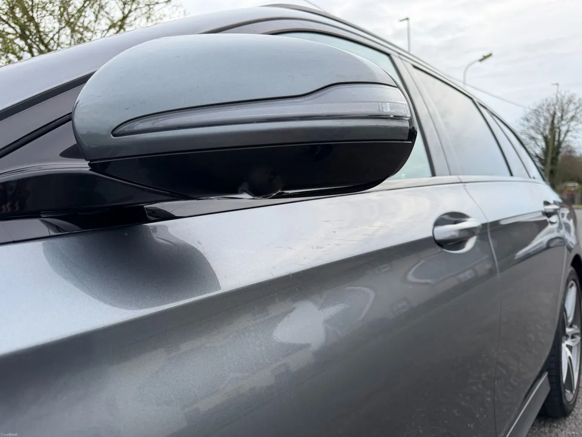 Mercedes-Benz E-Class 2017 - Image 3