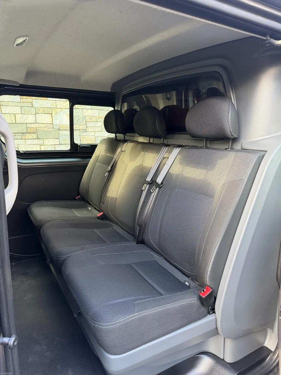 🚐 2018 Renault Trafic Crew Cab Commercial - Image 4