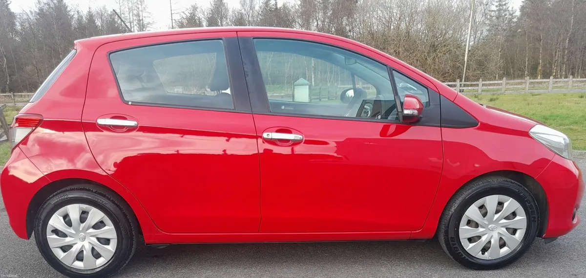Toyota Yaris 2012 - Image 1