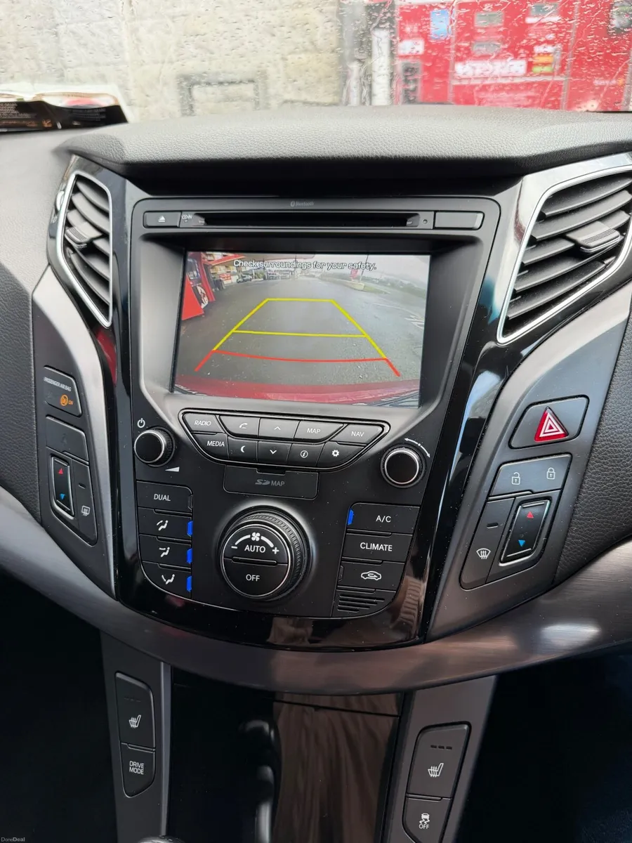 Hyundai i40 Estate 2015 NEW NCT - Image 4