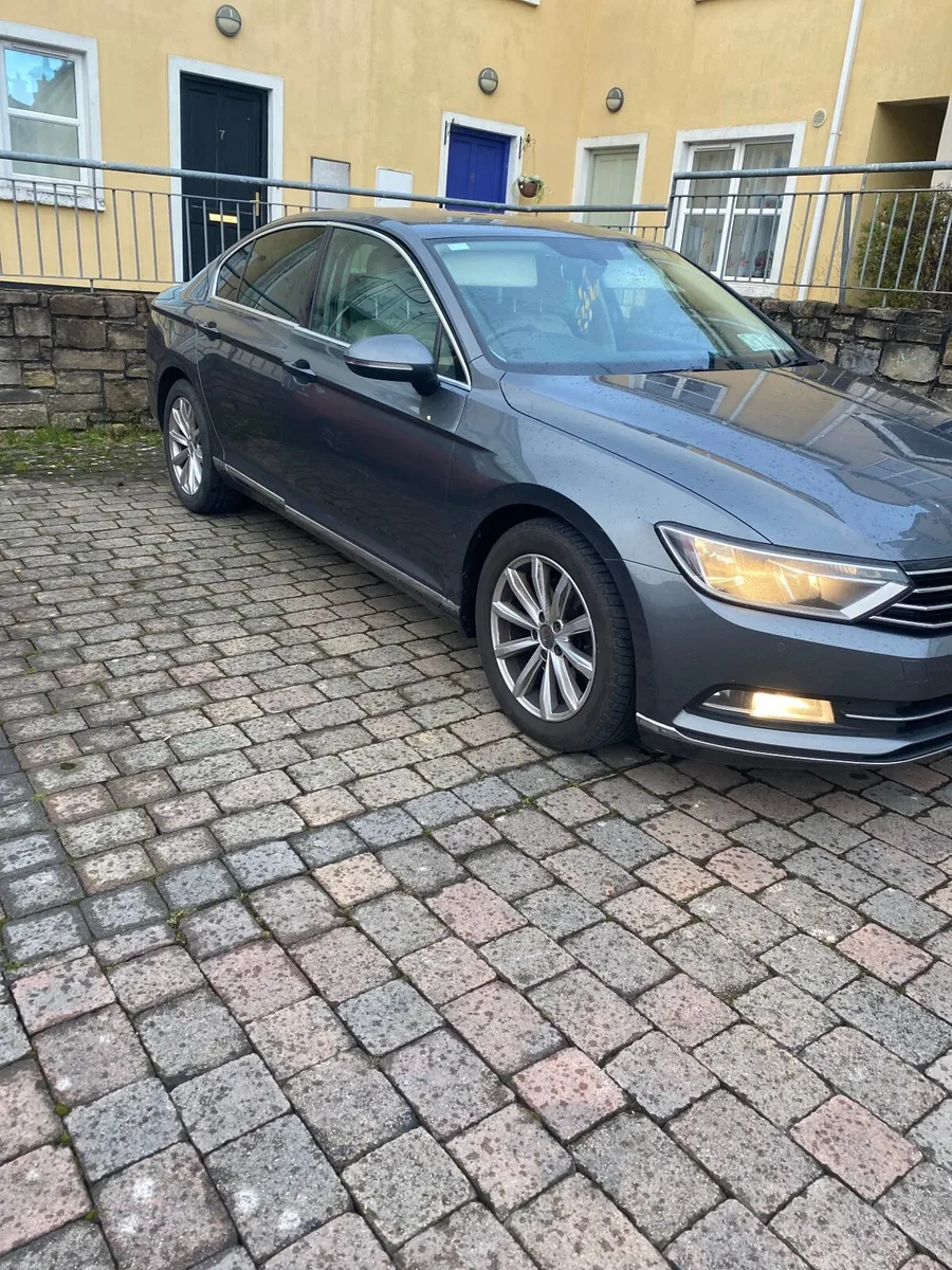 Volkswagen Passat 2015 - Image 1