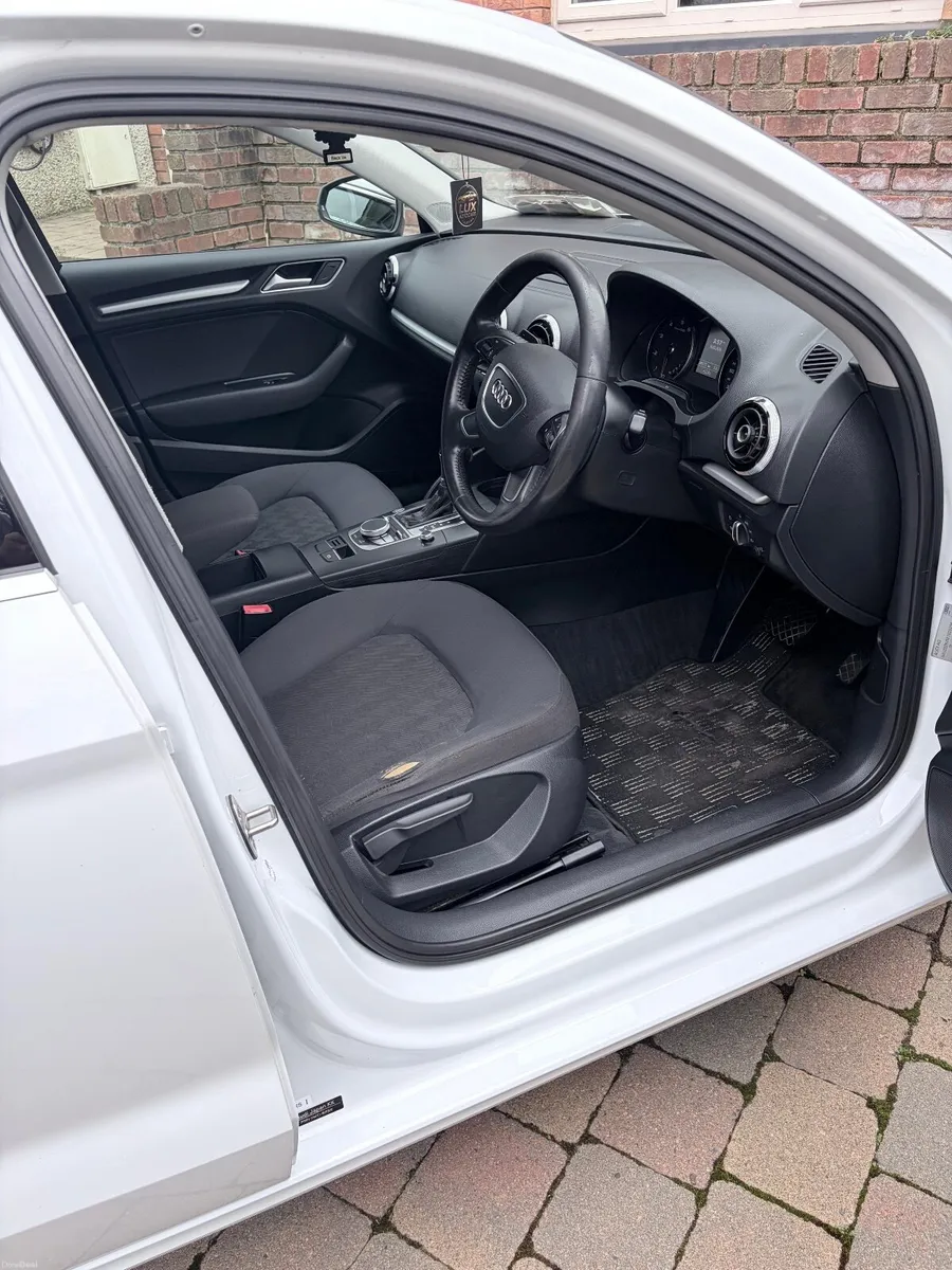 Audi A3 2014 - Image 2