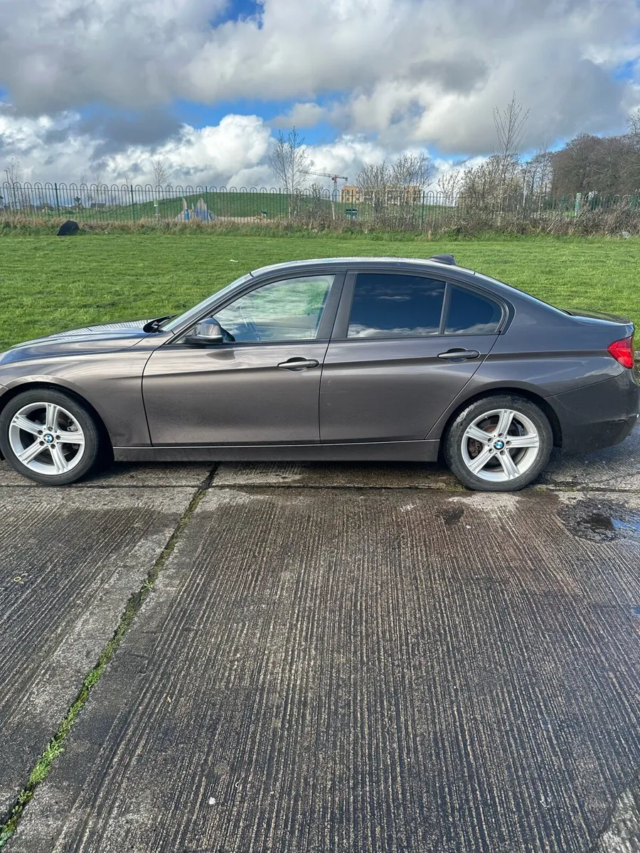 BMW 3-Series 320d [Business Edition] NCT 01/27 - Image 4