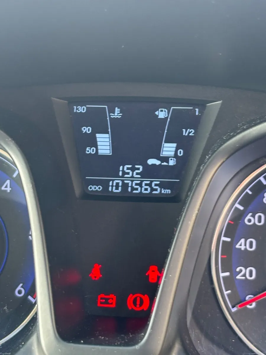 Hyundai IX20 Deluxe 4DR - Image 4