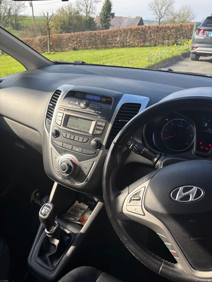 Hyundai IX20 Deluxe 4DR - Image 3