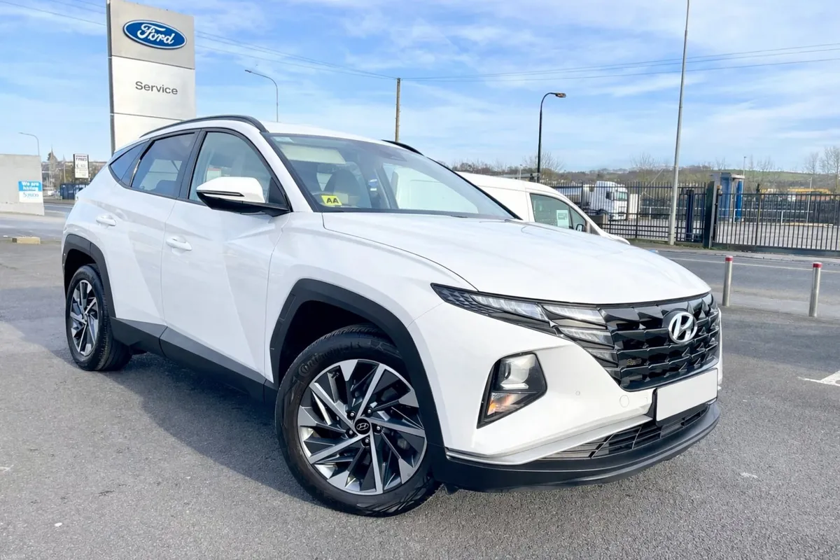 Hyundai Tucson Comfort Plus, Diesel, up to 56mpg.