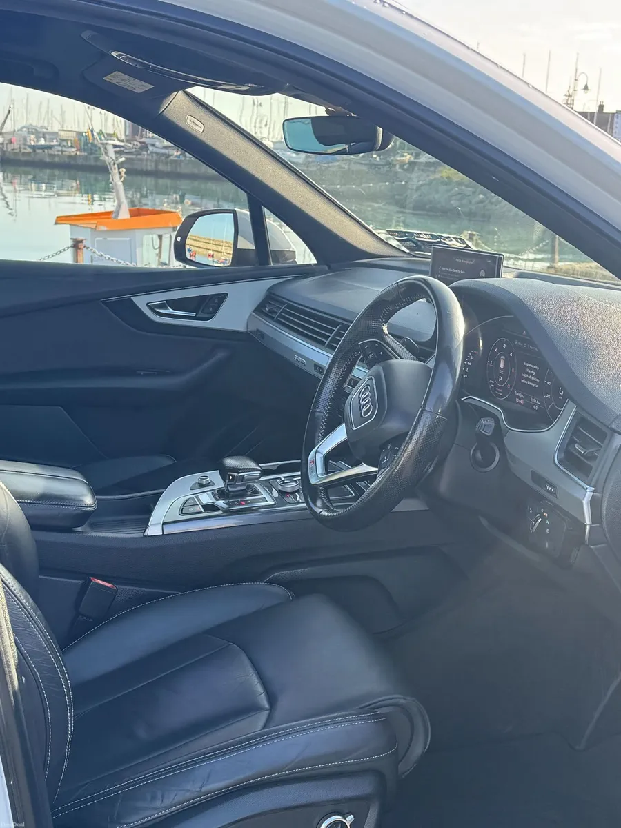 Audi Q7 2016 - Image 2