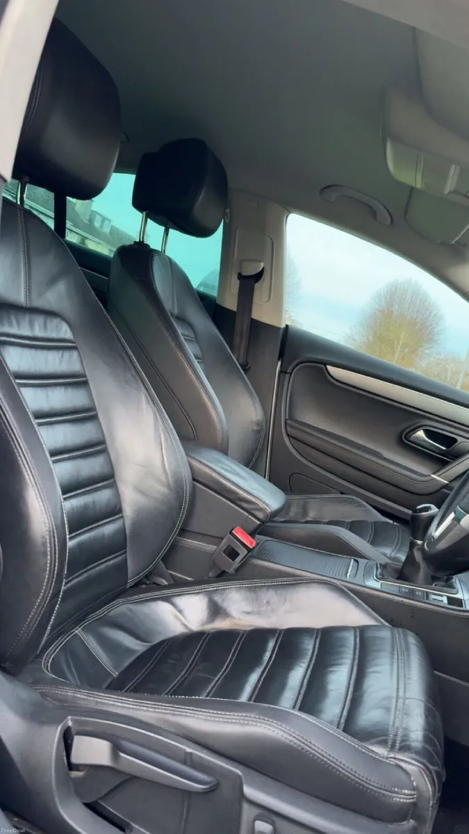 Volkswagen CC 2012 - Image 4