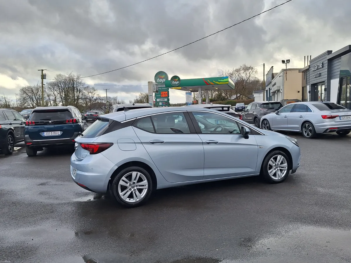 Opel Astra 1.6 CdTI Design *High Spec/Sat Nac - Image 3