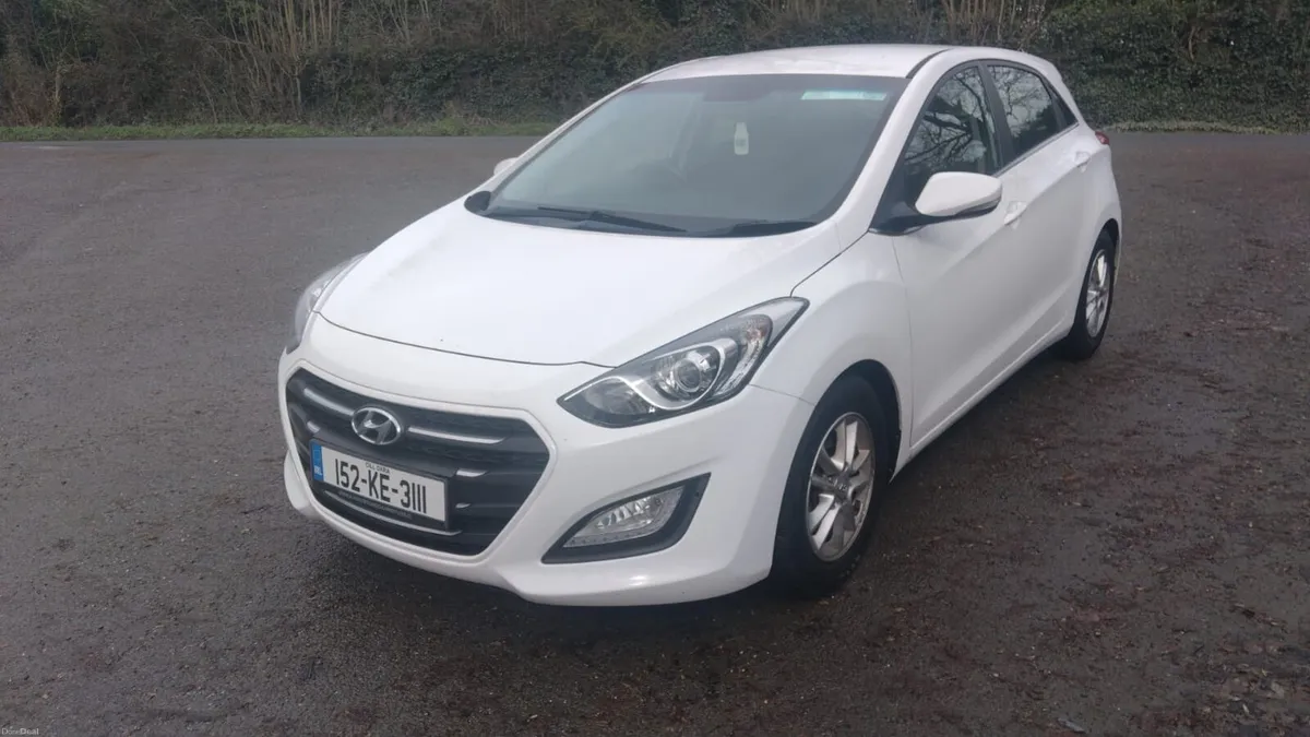 Hyundai I30 Nav CRDI.  NCT 27 and Taxed. Mint. - Image 2