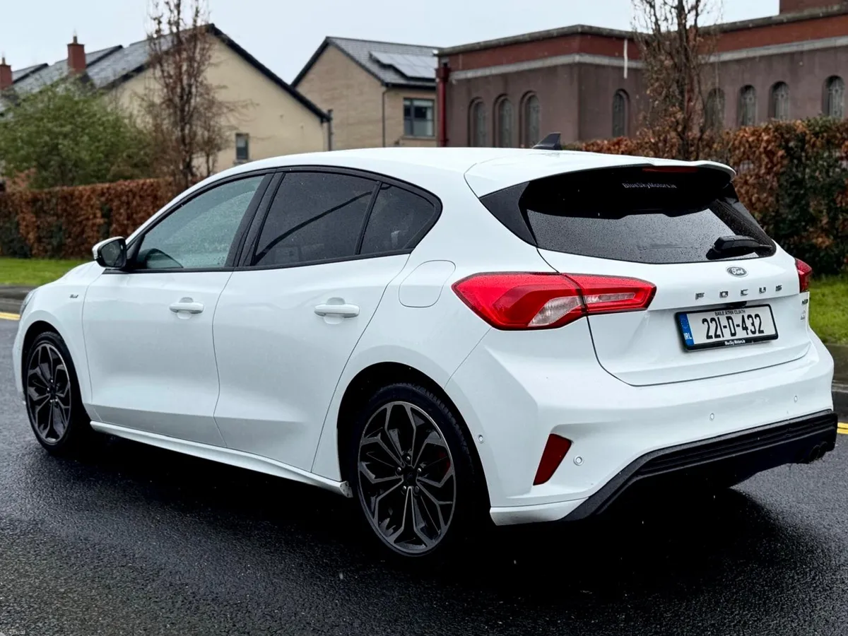 Warranty Ford Focus StLine Petrol Hybrid Low Miles - Image 4