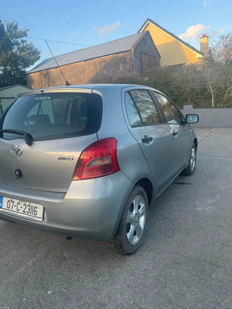 Toyota Yaris 2007 - Image 3