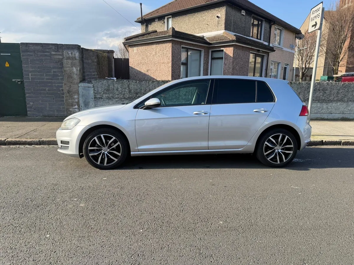 Volkswagen Golf 1.2 - Image 1