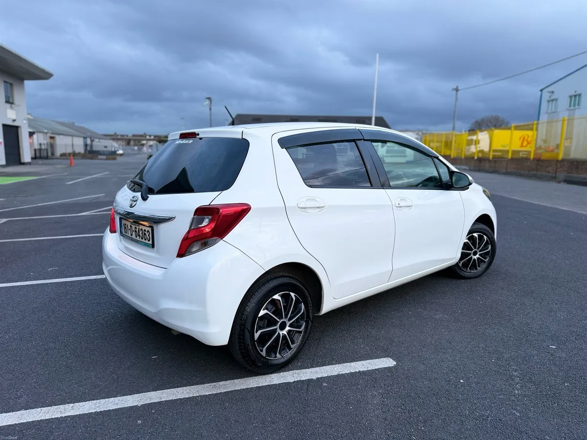 2016 Toyota Vitz Automatic Push start Imobilazer - Image 3