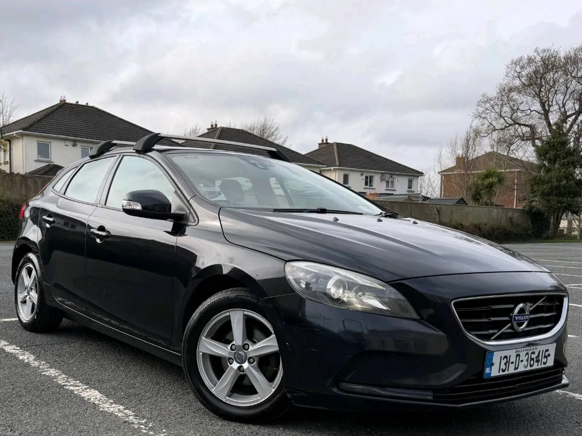 Volvo V40 D2,  NCT 04/27 - Image 4