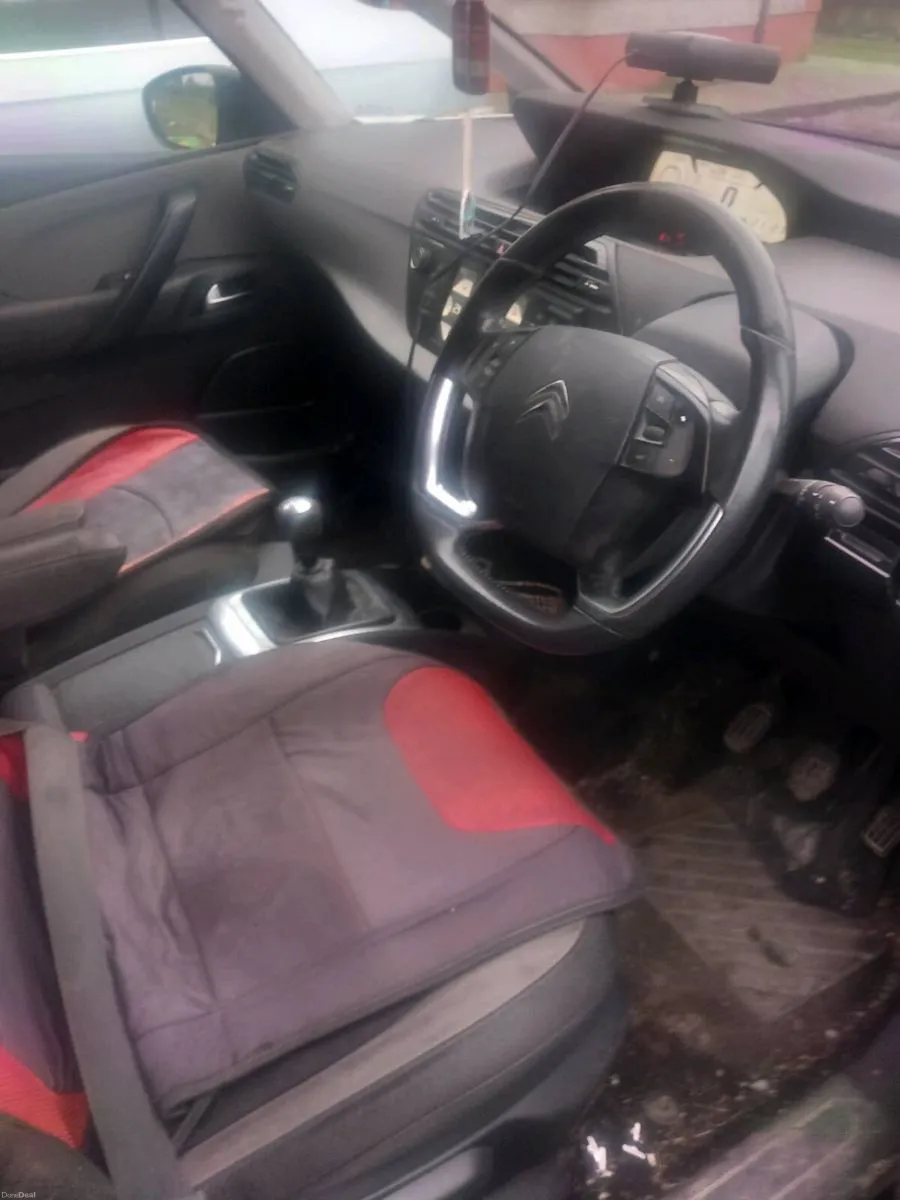 Citroen c4 7 seater - Image 6