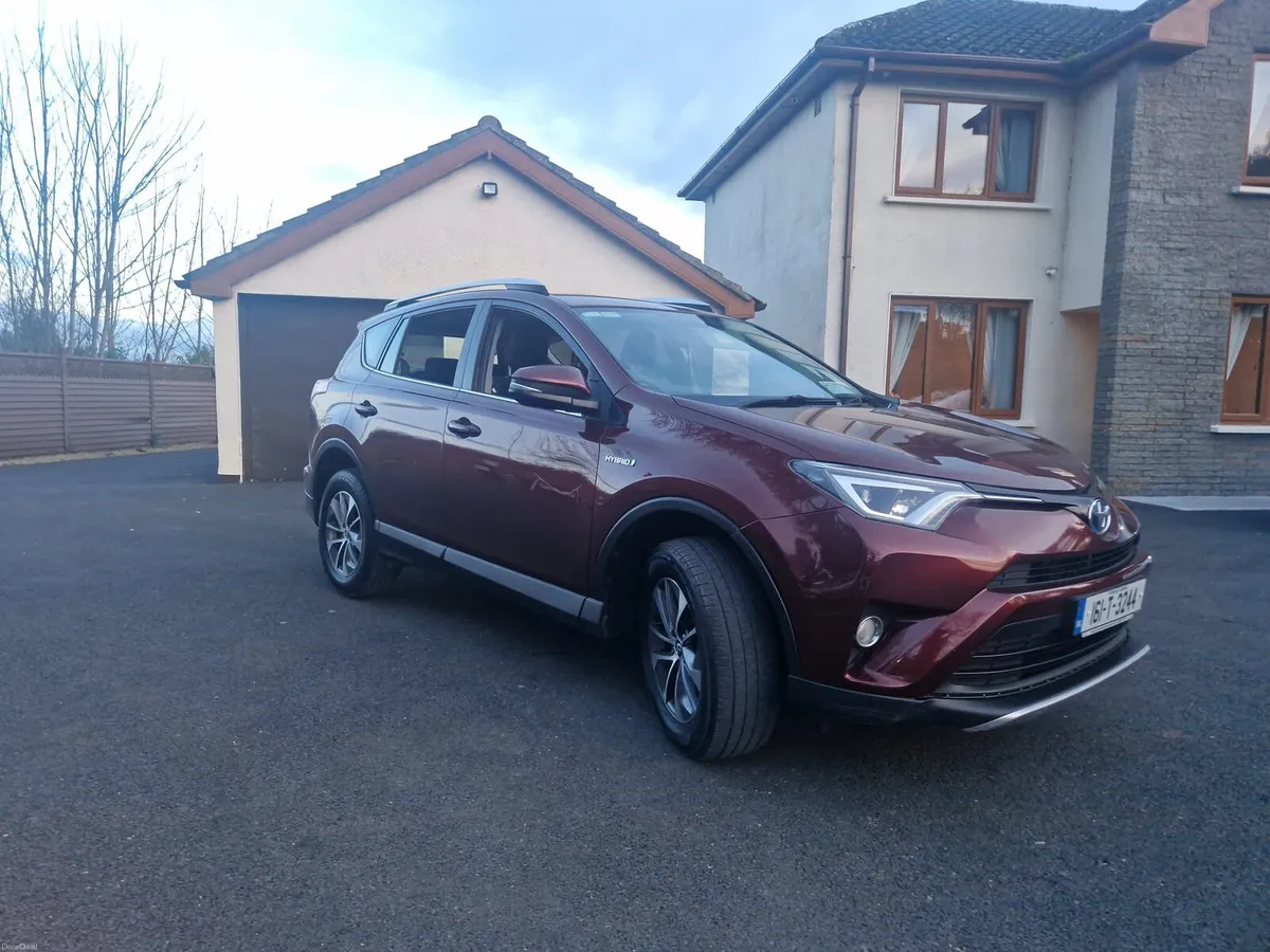 Toyota rav 4 hybrid 2016 - Image 1