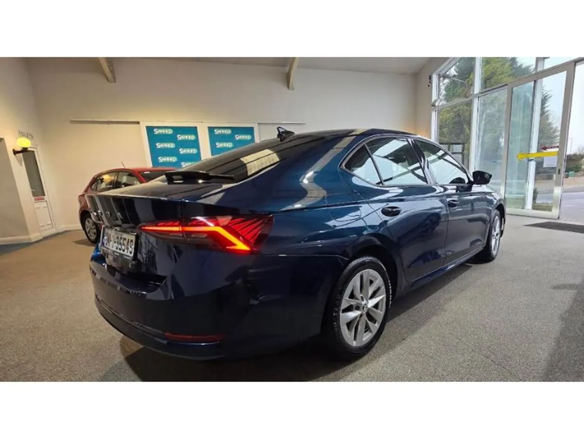 Skoda Octavia AMBITION 2.0 TDI 115 - Image 4