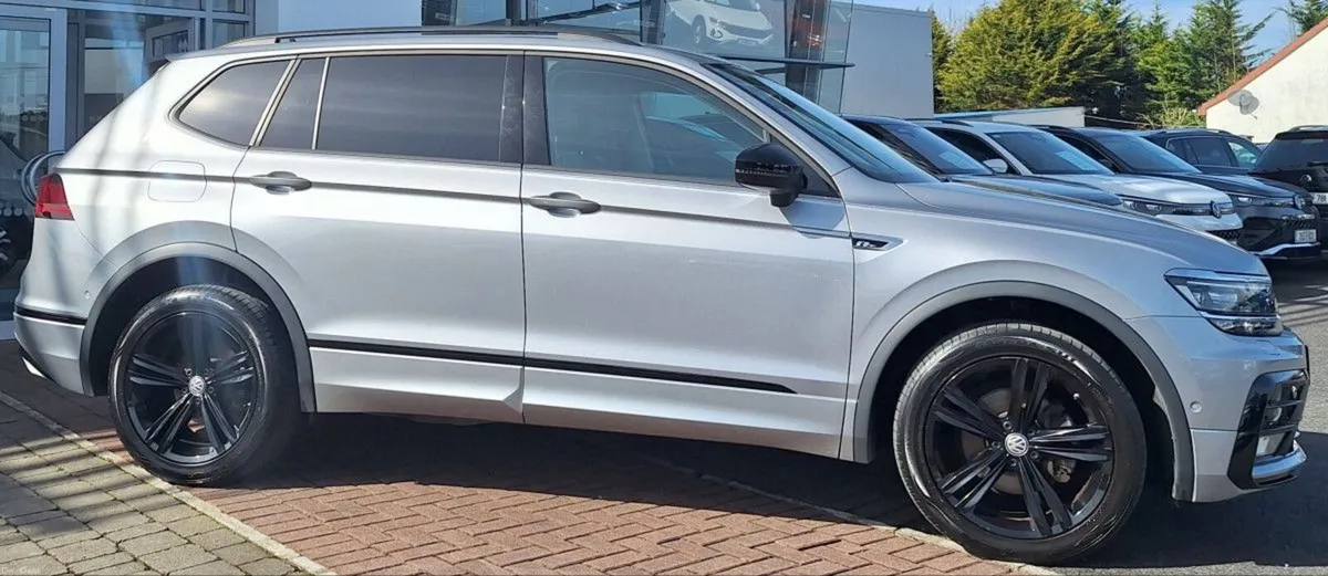 Volkswagen Tiguan Allspace R-Line 2.0 TDI 150HP ** - Image 2