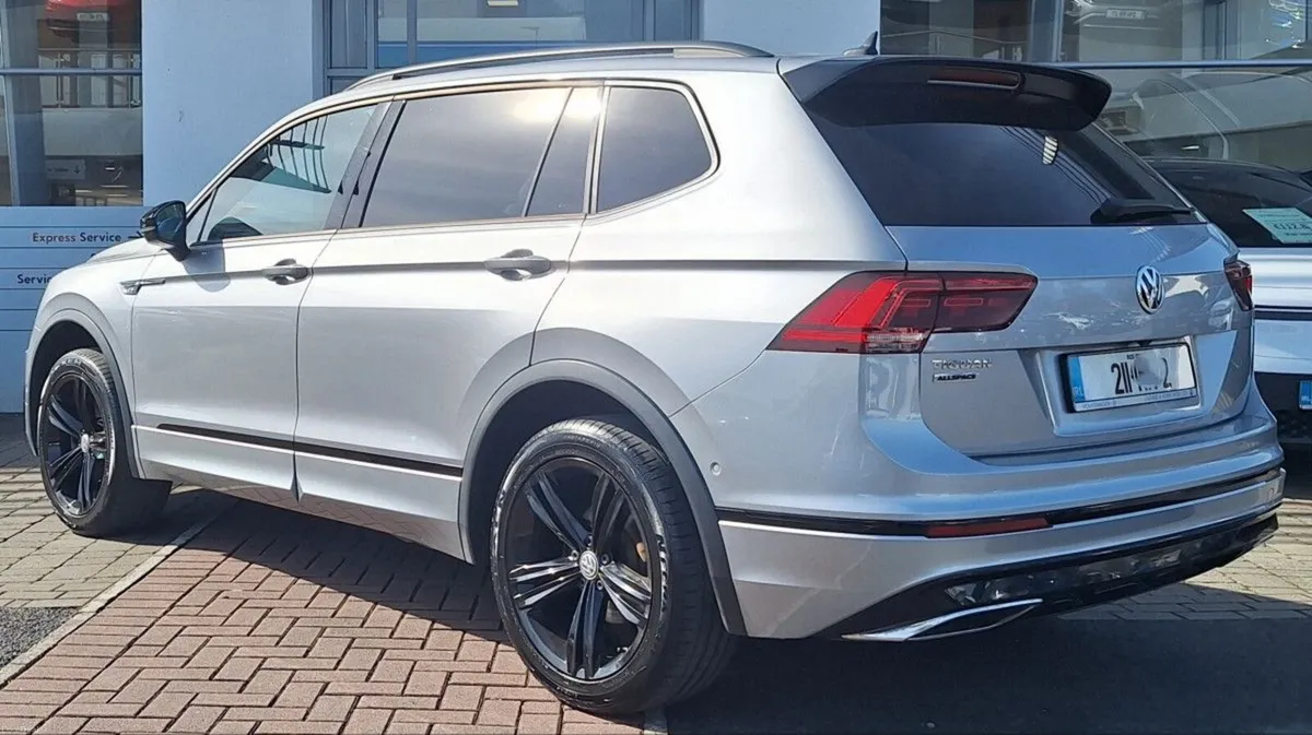 Volkswagen Tiguan Allspace R-Line 2.0 TDI 150HP ** - Image 3