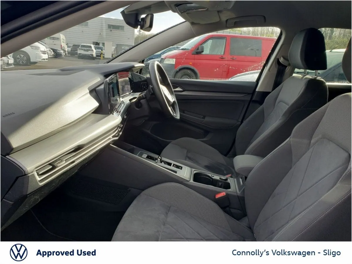 Volkswagen Golf STYLE 2.0TDI 150HP AUTO - Image 4