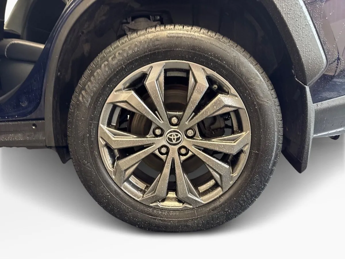 Toyota RAV4 2.5 HYBRID SOL *FLASH SALE* €110 PER W - Image 5
