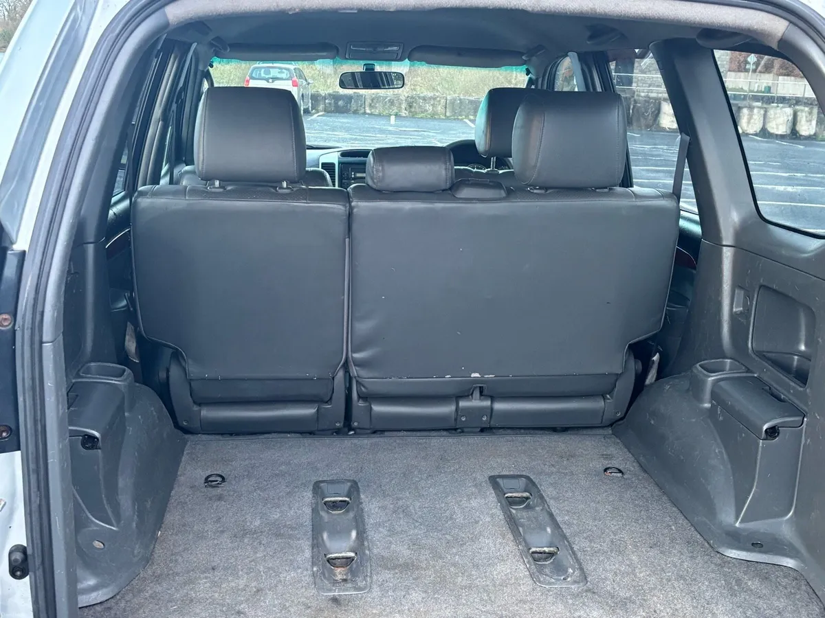 Land Cruiser crew cab €333 tax - Image 4