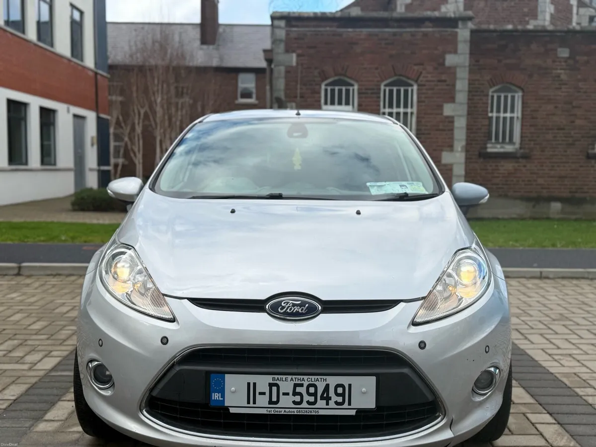Ford fiesta titanium  1.4 diesel low km new Nct - Image 3