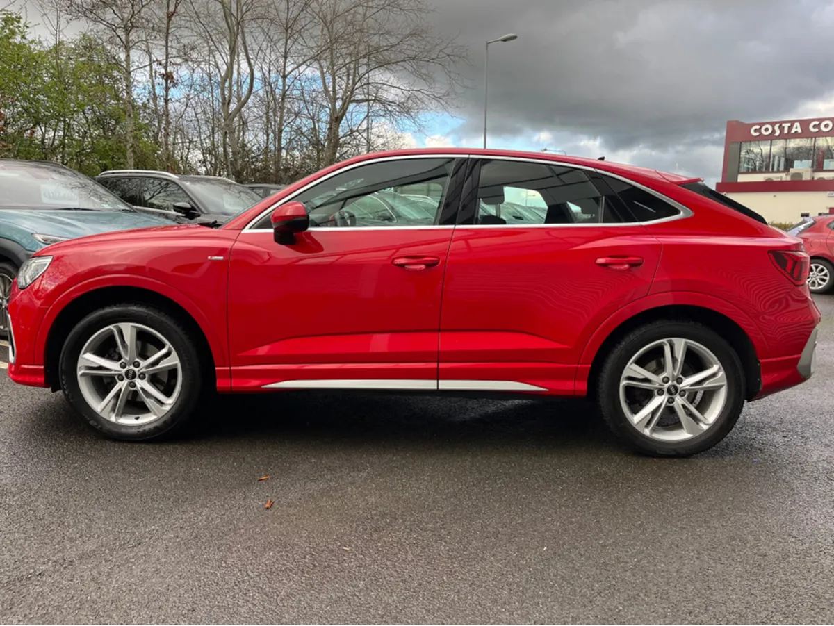 Audi Q3 2.0 DIESEL STRONIC S-LINE AUTO SPORTBACK - Image 4