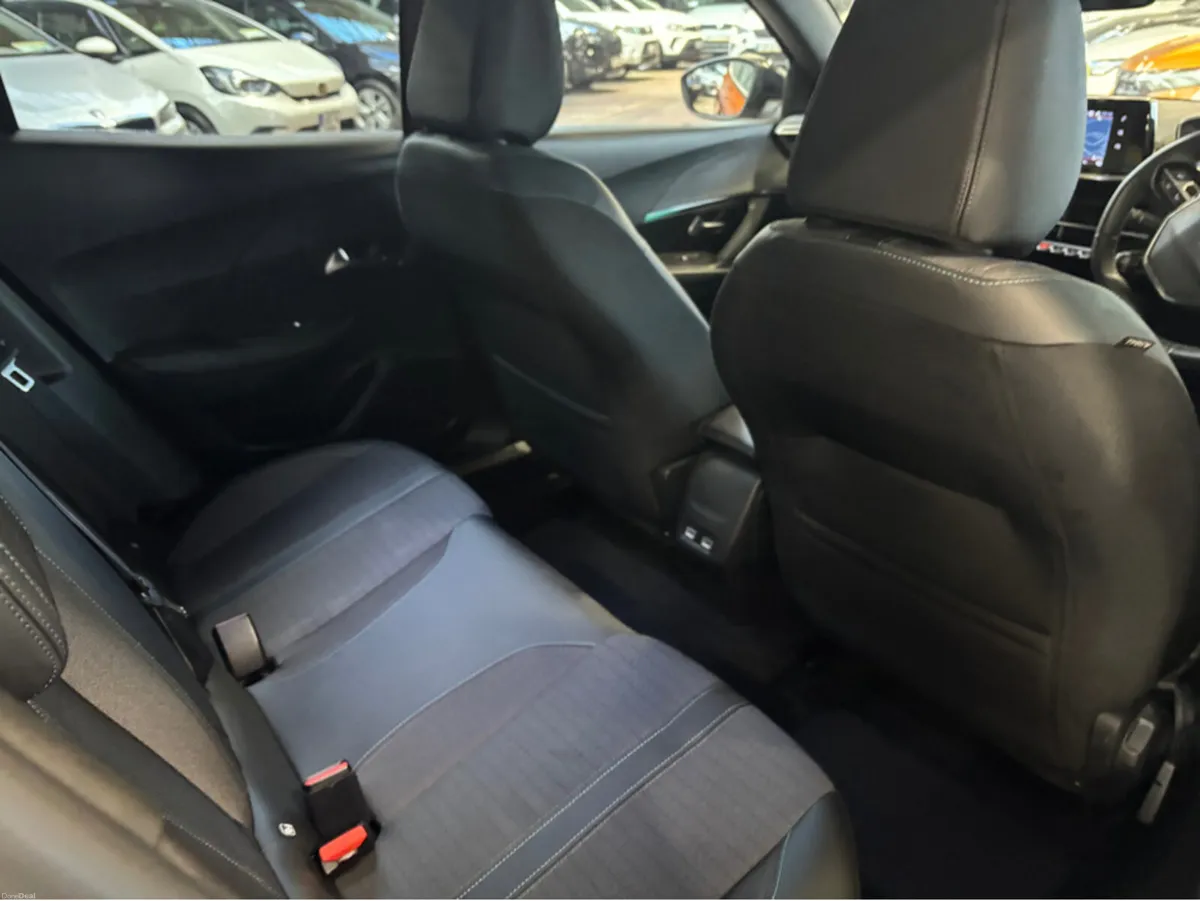 Peugeot 2008 ALLURE 1.2 100 6.4 4DR Finance Availa - Image 2