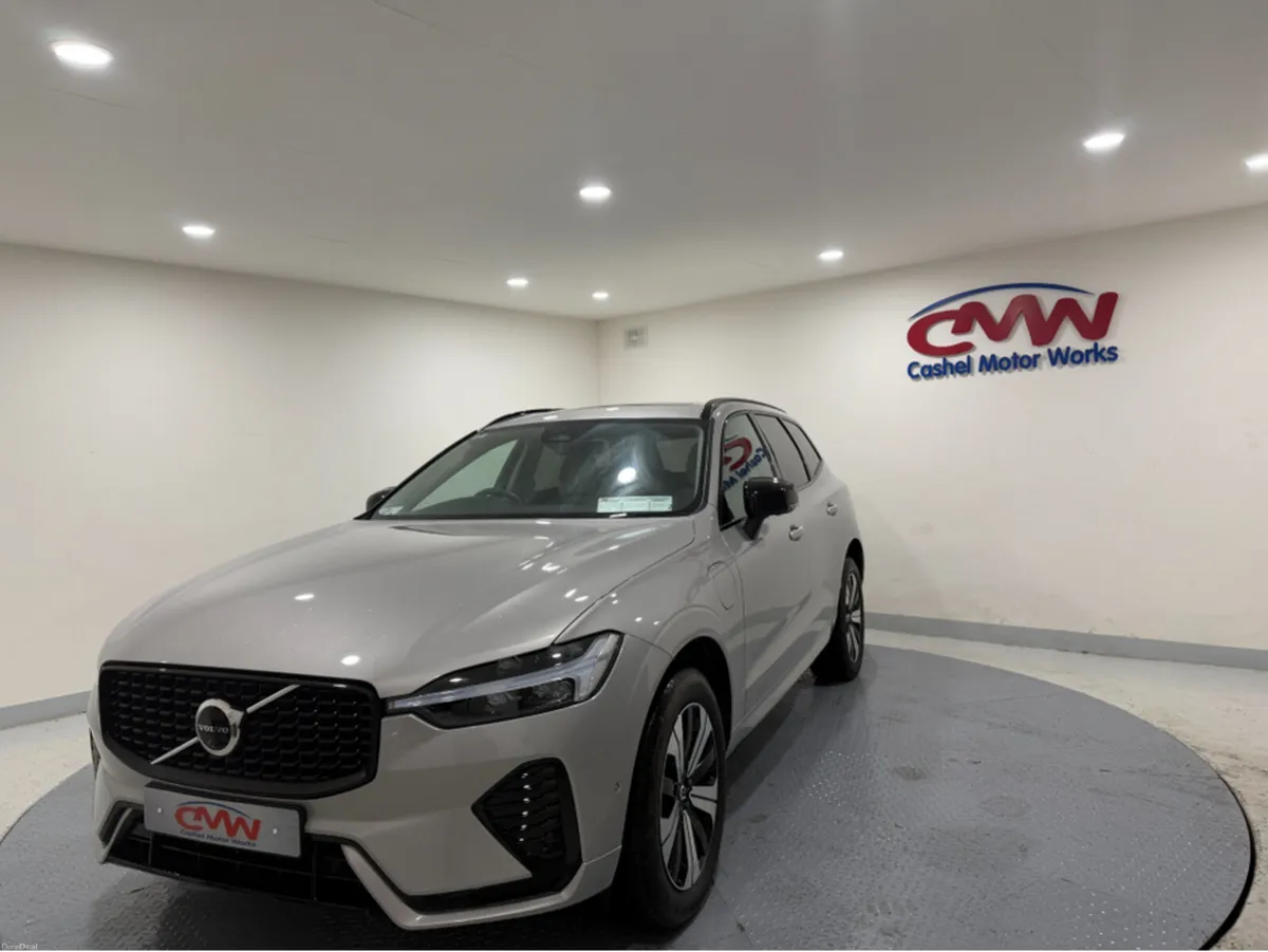 Volvo XC60 PLUS T6 RECHARGE AWD**FULL LEATHER**PAN - Image 3