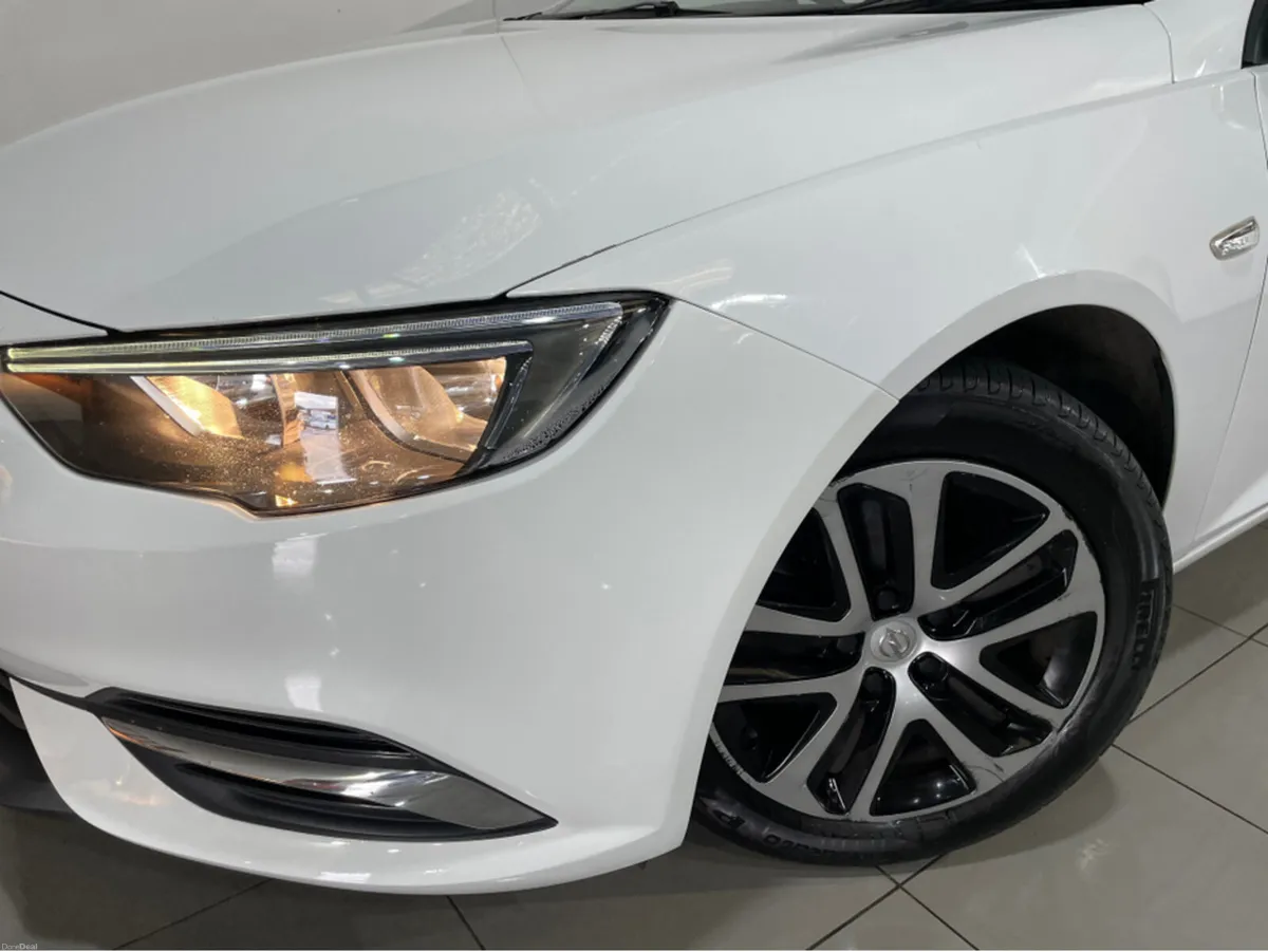 Opel Insignia CLOSED GOOD FRIDAY AND EASTER SATURD - Image 4