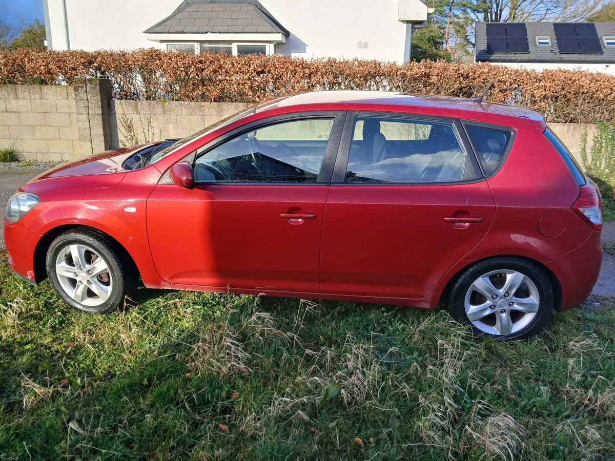 Kia Ceed 2010 new test low kms - Image 3