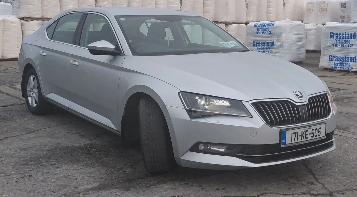 Skoda Superb 2017 - Image 3