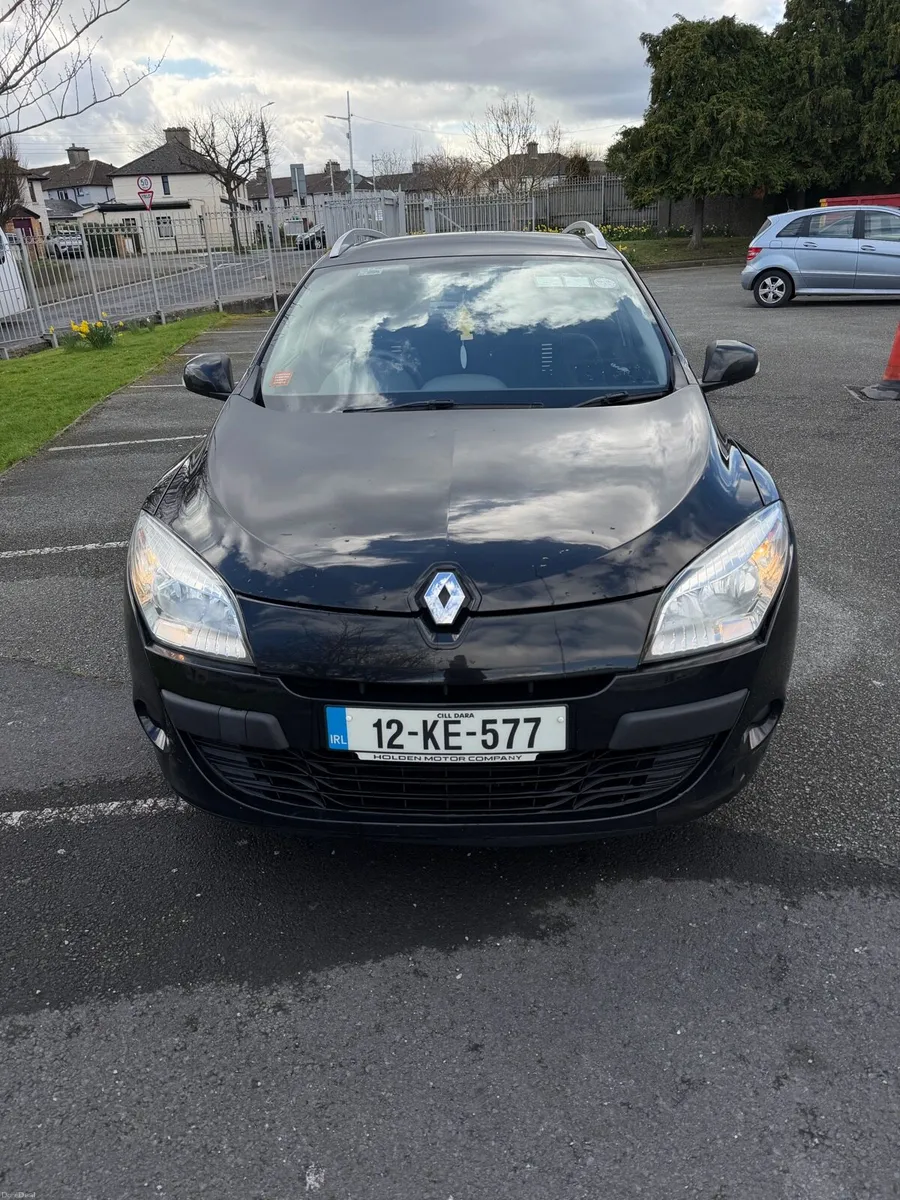 Renault megane 1.5 tdci fresh nct 1/27 tax 5/26 - Image 3