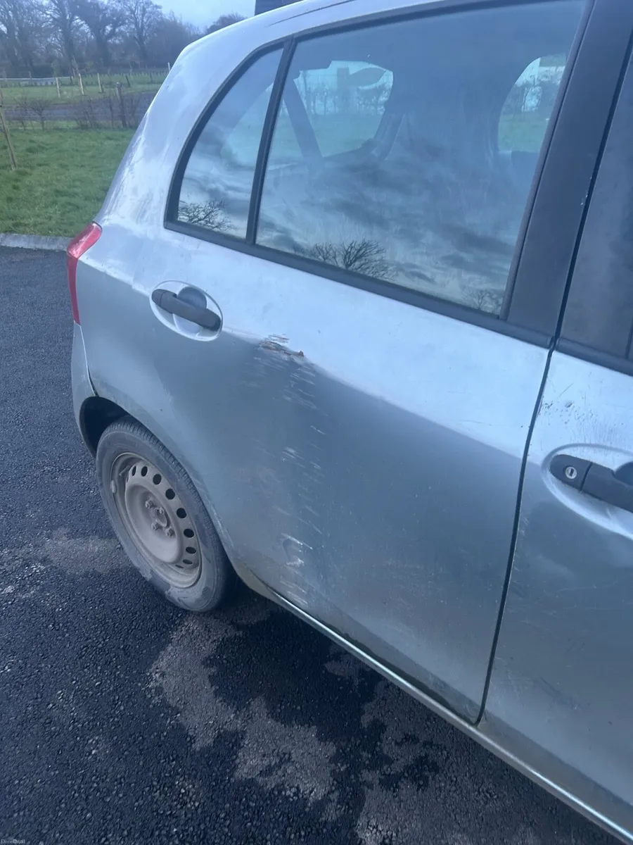 Toyota Yaris 2006 - Image 3