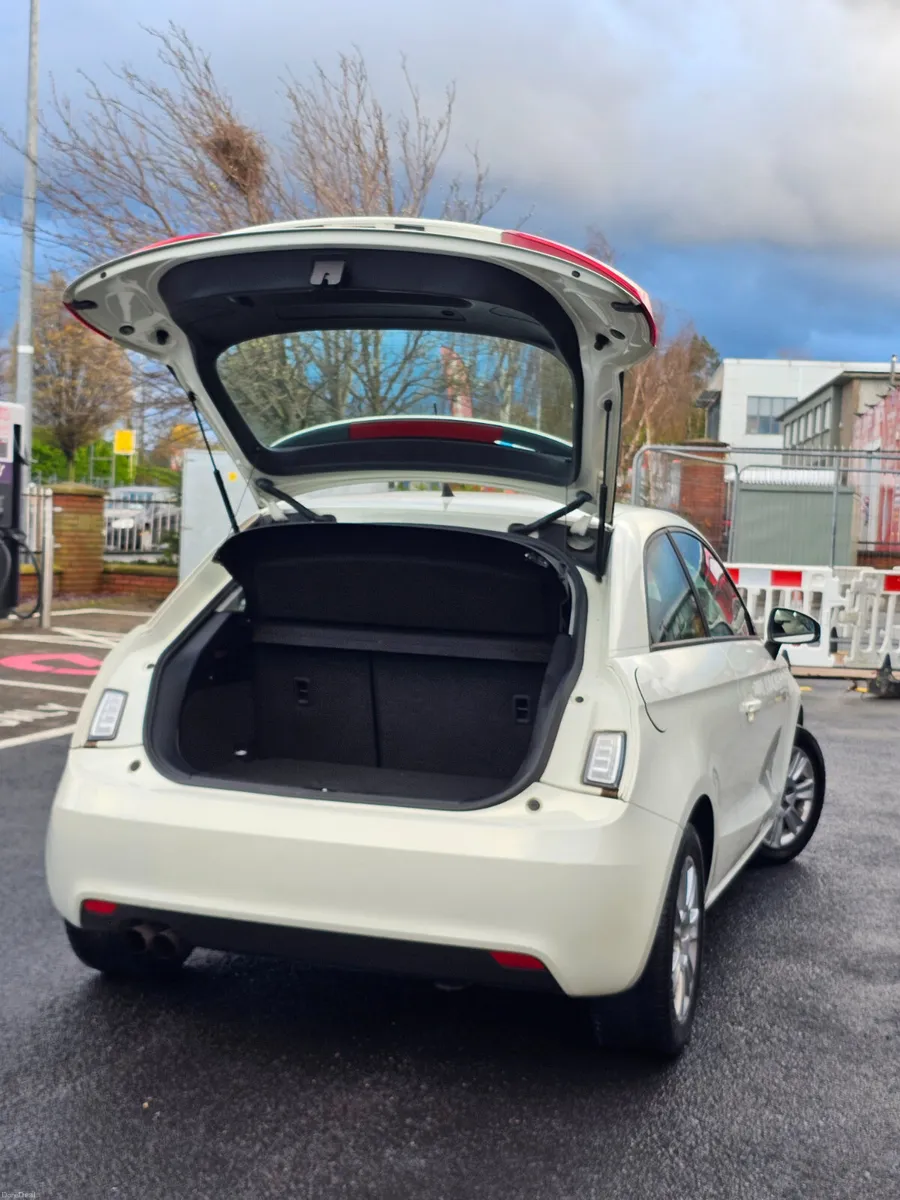 Audi A1 2012 Automatic - Image 4