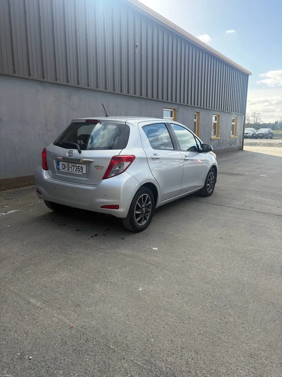 Toyota Yaris - Image 4