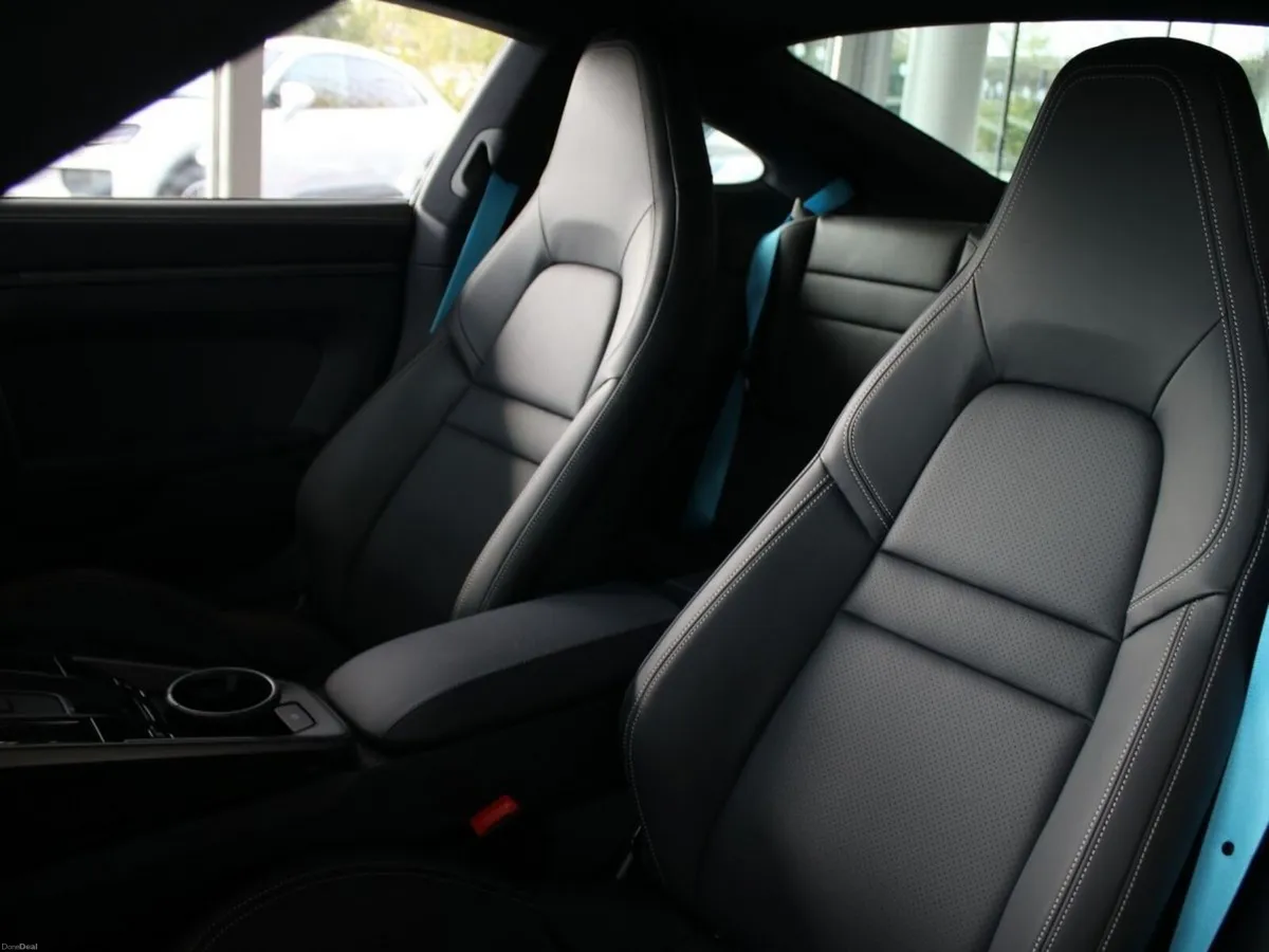 Porsche 911 Carrera (New) - Image 4